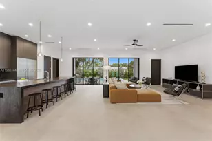 301 NE 27th Dr, Wilton Manors, FL 33334 - Photo 1