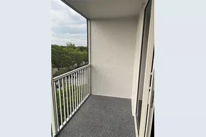 16950 W Dixie Hwy #A-529, North Miami Beach, FL 33160 - Photo 11
