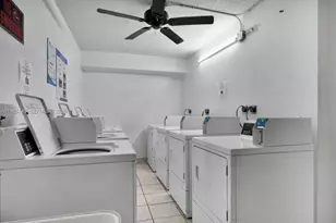 16950 W Dixie Hwy, North Miami Beach, FL 33160 - Photo 23