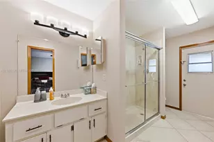 2580 SW Bayshore Blvd, Port Saint Lucie, FL 34984 - Photo 35