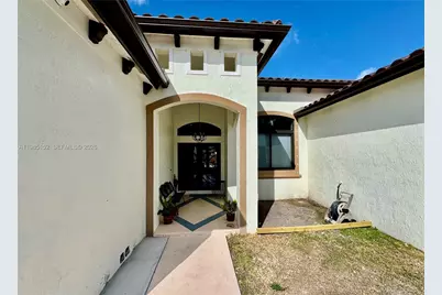 20449 SW 328th St, Homestead, FL 33030 - Photo 7