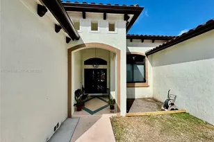 20449 SW 328th St, Homestead, FL 33030 - Photo 7