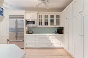 74 Gomez Rd, Jupiter Island, FL 33455 - Photo 13