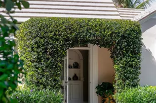 74 Gomez Rd, Jupiter Island, FL 33455 - Photo 27