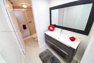 18011 Biscayne Blvd, Aventura, FL 33160 - Photo 17