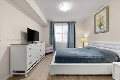 17125 N Bay Rd #3312, Sunny Isles Beach, FL 33160 - Photo 9