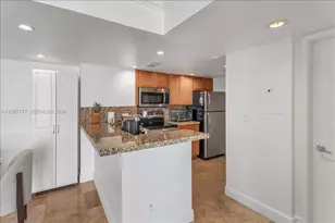 770 Claughton Island Dr, Miami, FL 33131 - Photo 9