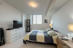 7825 NW 107th Ave, Doral, FL 33178 - Photo 17