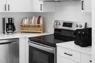 7441 Wayne Ave, Miami Beach, FL 33141 - Photo 3