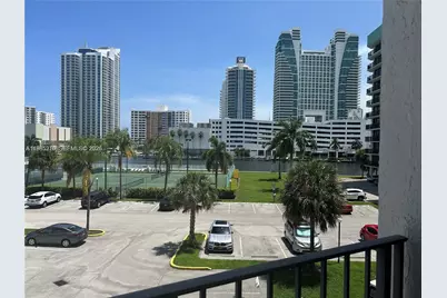 400 Leslie Dr #308, Hallandale Beach, FL 33009 - Photo 5