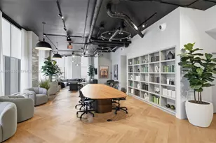 121 NE 5th St, Miami, FL 33132 - Photo 31