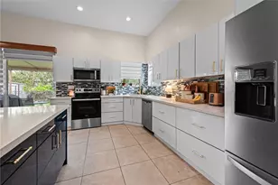 28104 SW 165th Ct, Homestead, FL 33033 - Photo 7