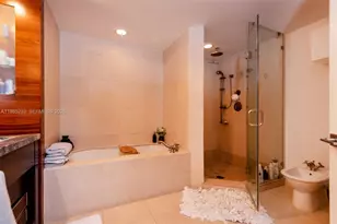 6799 Collins Ave, Miami Beach, FL 33141 - Photo 9