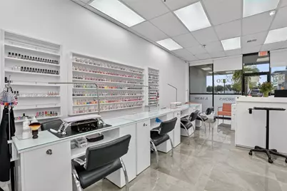 Full Service Beauty Salon For Sale in Bird Road, Miami, FL 33165 - Photo 5