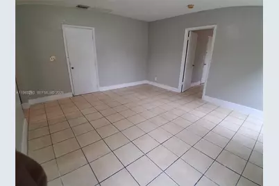 880 NW 129th St, North Miami, FL 33168 - Photo 23