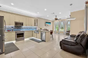 10701 SW Waterway Ln, Port Saint Lucie, FL 34987 - Photo 7