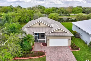 10701 SW Waterway Ln, Port Saint Lucie, FL 34987 - Photo 5