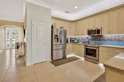 10701 SW Waterway Ln, Port Saint Lucie, FL 34987 - Photo 9