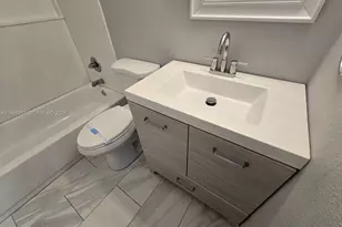 6627 Winfield Blvd, Margate, FL 33063 - Photo 27