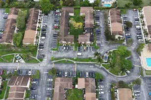 6627 Winfield Blvd, Margate, FL 33063 - Photo 43