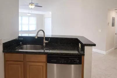 3410 N Pinewalk Dr N #827, Margate, FL 33063 - Photo 5