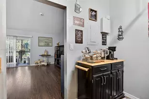 3001 N Oakland Forest Dr, Oakland Park, FL 33309 - Photo 11