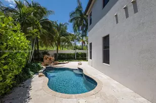 9602 W 35th Ln, Hialeah, FL 33018 - Photo 33