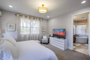 9602 W 35th Ln, Hialeah, FL 33018 - Photo 15