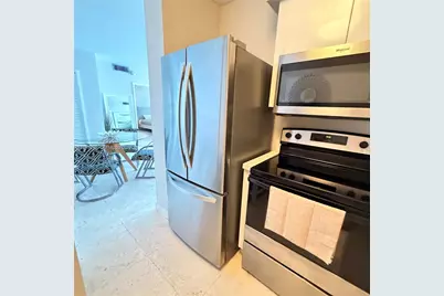 5700 Collins Ave #11A, Miami Beach, FL 33140 - Photo 11