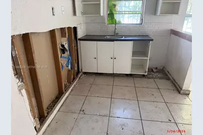 5631 NW 5th Ct, Miami, FL 33127 - Photo 13