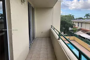 8321 NW 7th St, Miami, FL 33126 - Photo 9