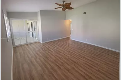 23 W Lexington Ln #C, Palm Beach Gardens, FL 33418 - Photo 9