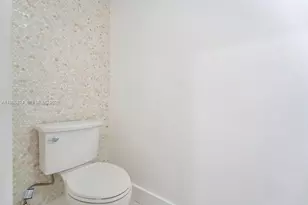 4053 SW 8th St, Plantation, FL 33317 - Photo 13