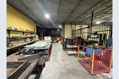 611 NW 11th St, Miami, FL 33136 - Photo 17