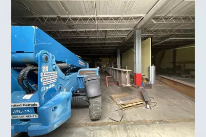 611 NW 11th St, Miami, FL 33136 - Photo 11