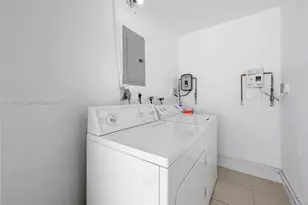 511 NW 93rd St, Miami, FL 33150 - Photo 21