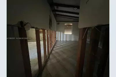 3661 Bernice Ln, Sarasota, FL 34238 - Photo 11