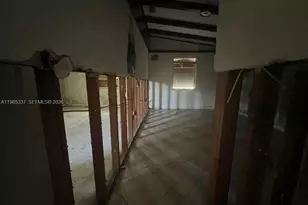 3661 Bernice Ln, Sarasota, FL 34238 - Photo 11