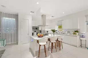 7515 NW 99th Ave, Doral, FL 33178 - Photo 11