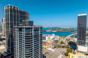 121 NE 5th St, Miami, FL 33132 - Photo 7