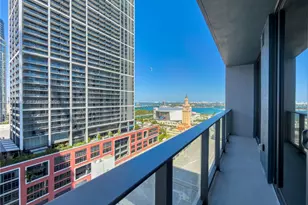 121 NE 5th St, Miami, FL 33132 - Photo 25