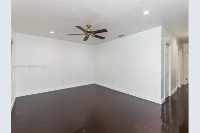 6300 NW 41st St, Virginia Gardens, FL 33166 - Photo 7