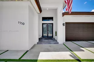 1550 SW 89th Ct, Miami, FL 33174 - Photo 9