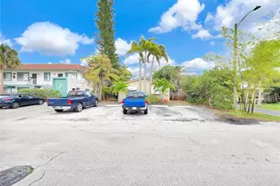 3042 NE 13th Ave, Oakland Park, FL 33334 - Photo 19