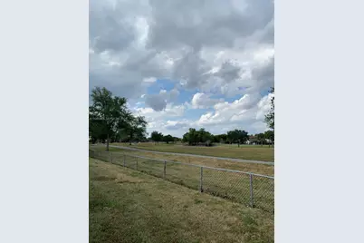 425 W Park Dr #9, Miami, FL 33172 - Photo 5