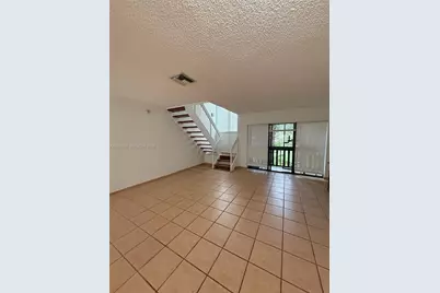 425 W Park Dr #9, Miami, FL 33172 - Photo 7