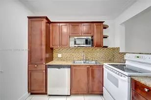 126 S Cypress Rd, Pompano Beach, FL 33060 - Photo 13