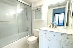 540 Brickell Key Dr, Miami, FL 33131 - Photo 7