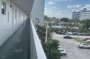 1780 NE 191st St, Miami, FL 33179 - Photo 15