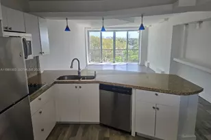 1780 NE 191st St, Miami, FL 33179 - Photo 9